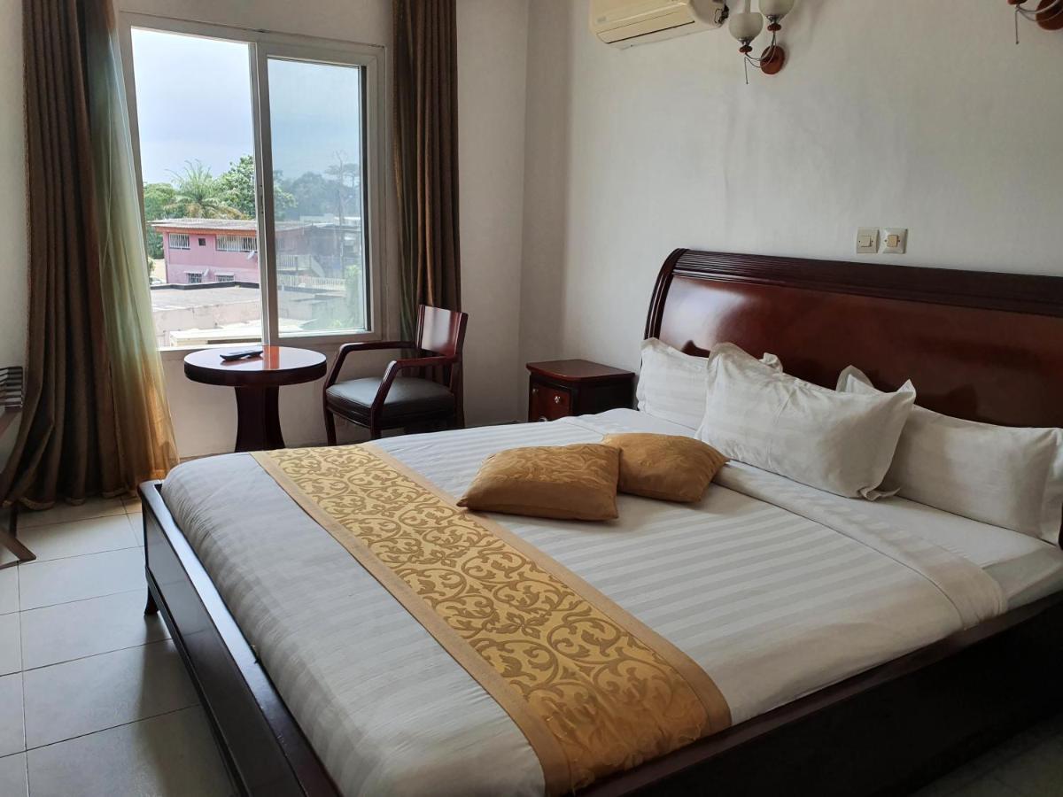 ליברוויל Hotel Imperial מראה חיצוני תמונה